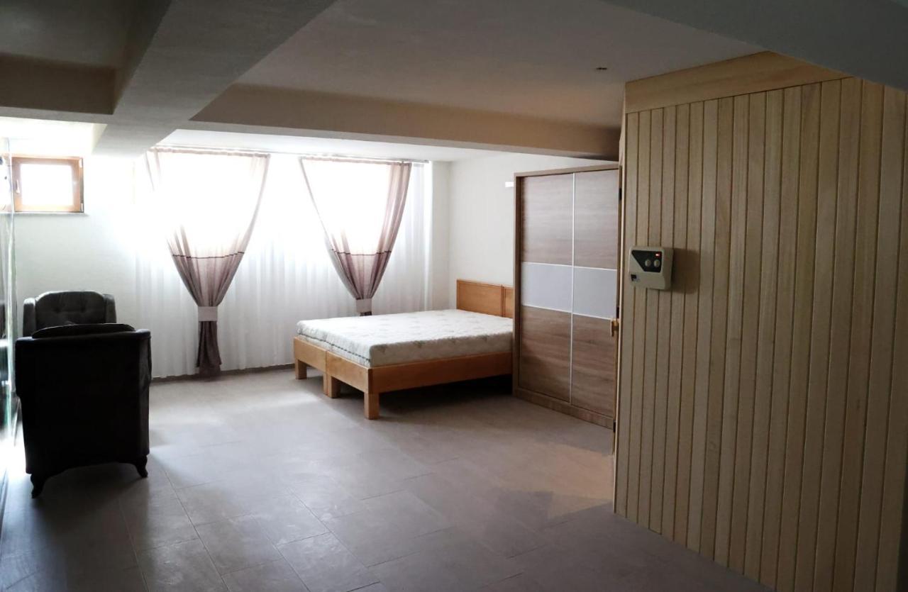 Hotel Inn Prizren Esterno foto