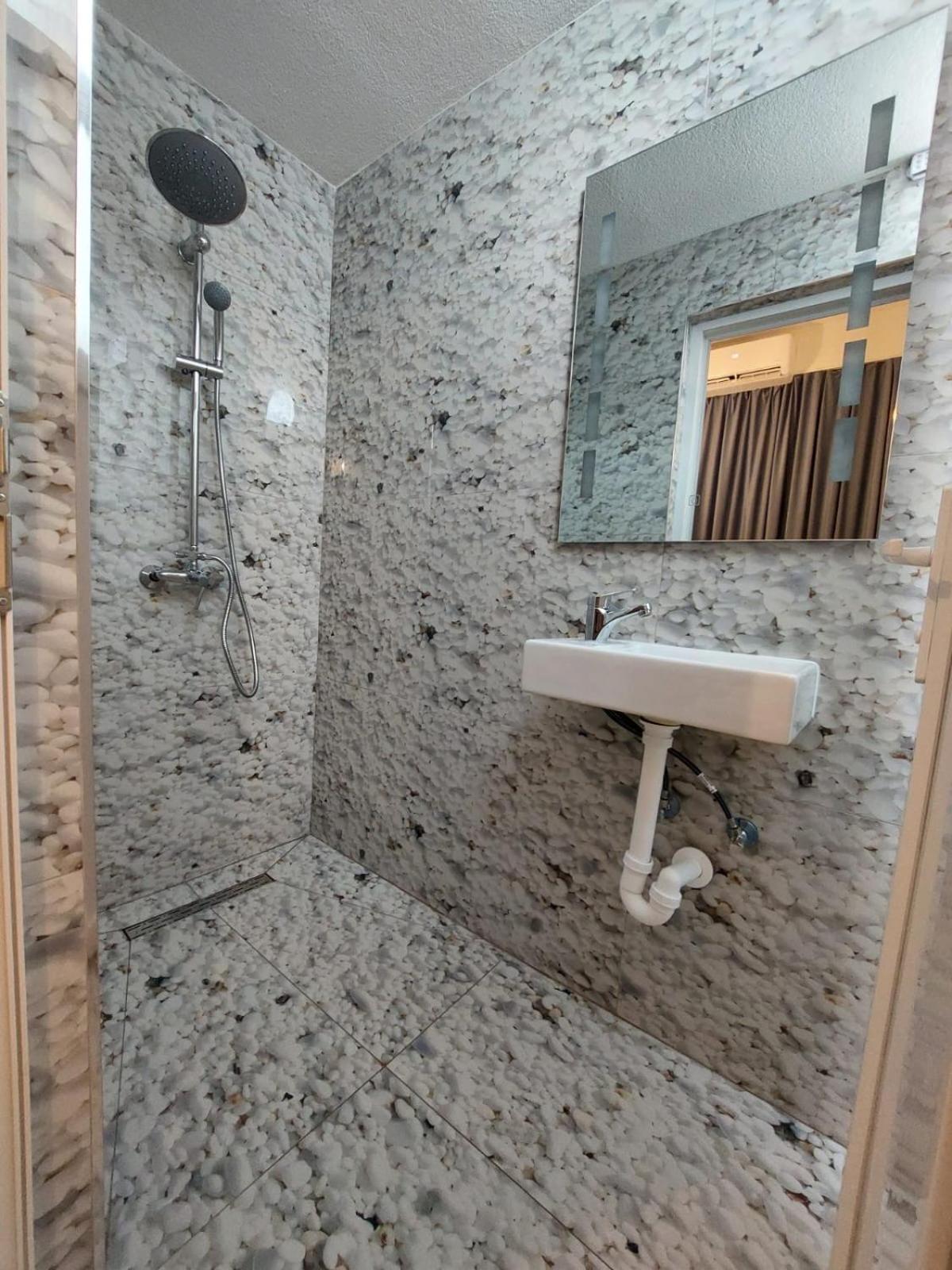 Hotel Inn Prizren Esterno foto